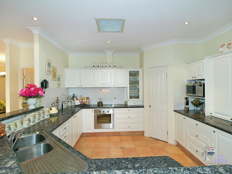 7 Girraween Close, Riverhills QLD 4074