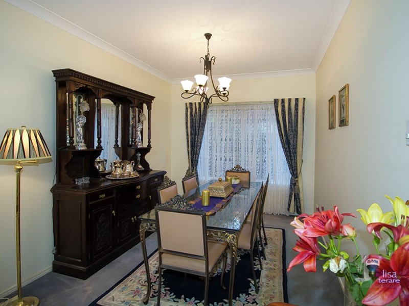 7 Girraween Close, Riverhills QLD 4074