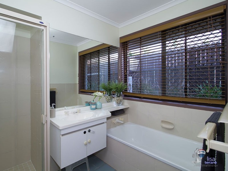 70 Pallert Street, Middle Park QLD 4074