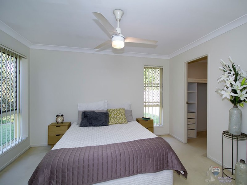 21 Olympic Place, Sinnamon Park QLD 4073