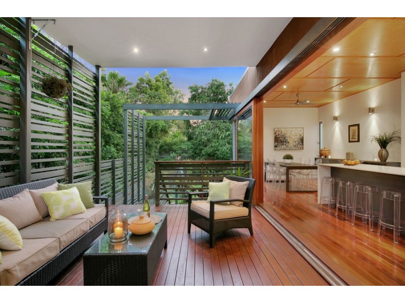 69 Abingdon Street, Woolloongabba QLD 4102