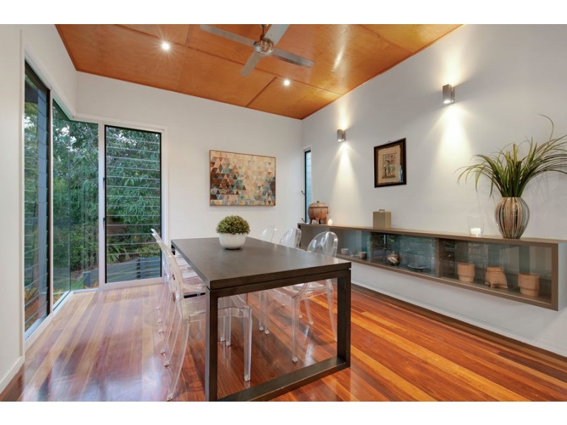 69 Abingdon Street, Woolloongabba QLD 4102