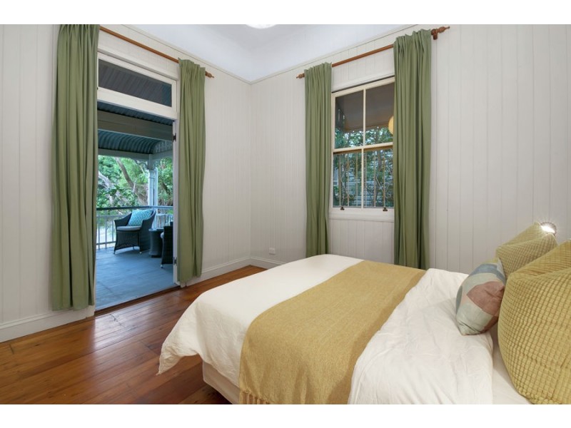 69 Abingdon Street, Woolloongabba QLD 4102