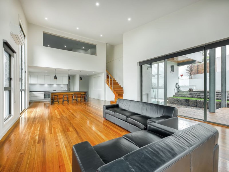 43 Mozart Place, Mount Ommaney QLD 4074