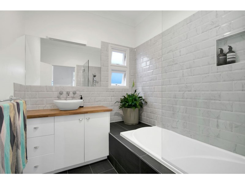 19 Collins Street, Corinda QLD 4075