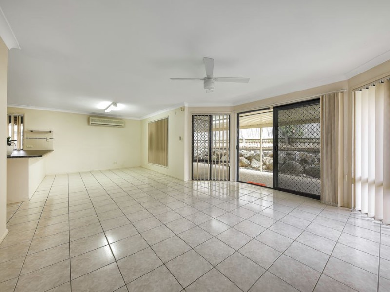 3 Selkirk Close, Oxley QLD 4075