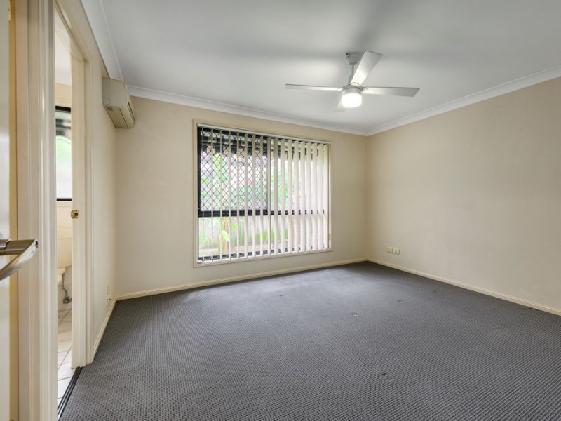 3 Selkirk Close, Oxley QLD 4075