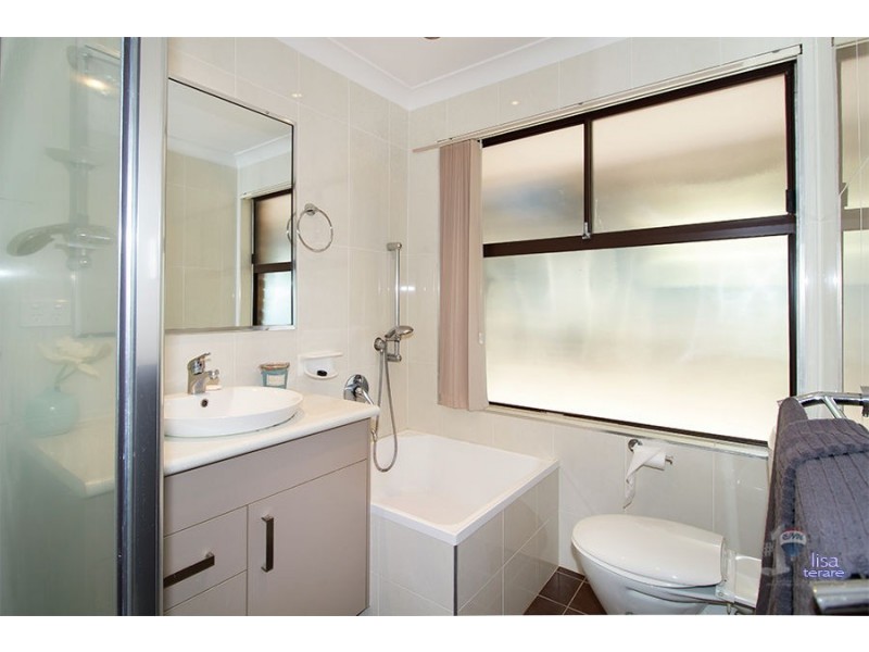 30 Loddon Street, Riverhills QLD 4074