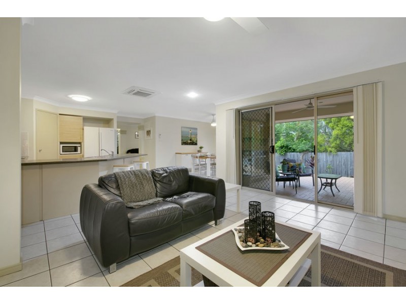 13 Parkside Place, Forest Lake QLD 4078