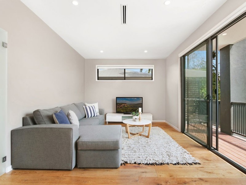 85 White Street, Graceville QLD 4075