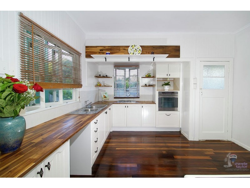 2 Jones Street, Bundamba QLD 4304