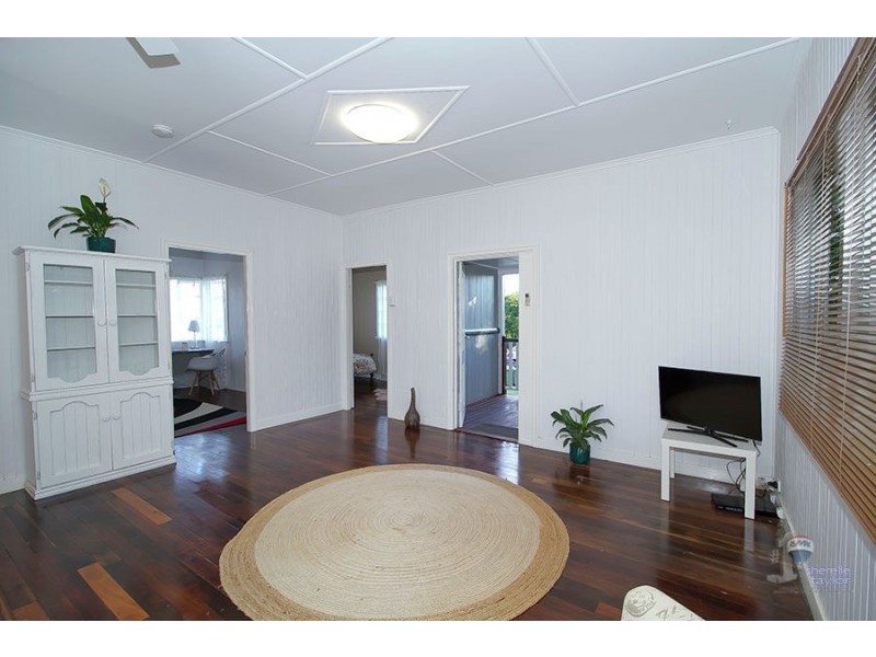 2 Jones Street, Bundamba QLD 4304