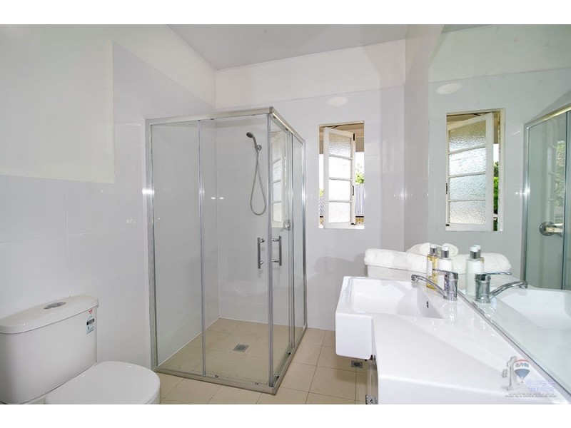 2 Jones Street, Bundamba QLD 4304