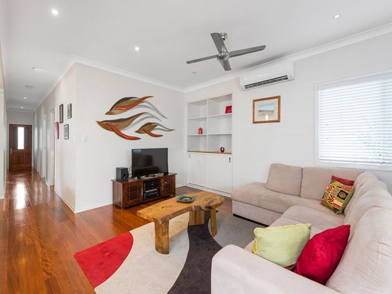 64 Borden Street, Sherwood QLD 4075