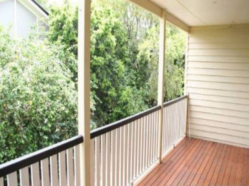 52 Magee Street, Graceville QLD 4075