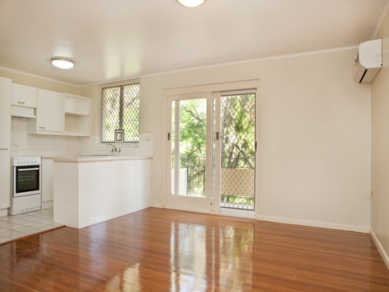2/37 Gailey Road, St Lucia QLD 4067