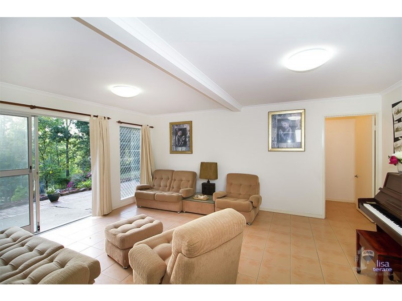 37 Woodfield Road, Pullenvale QLD 4069