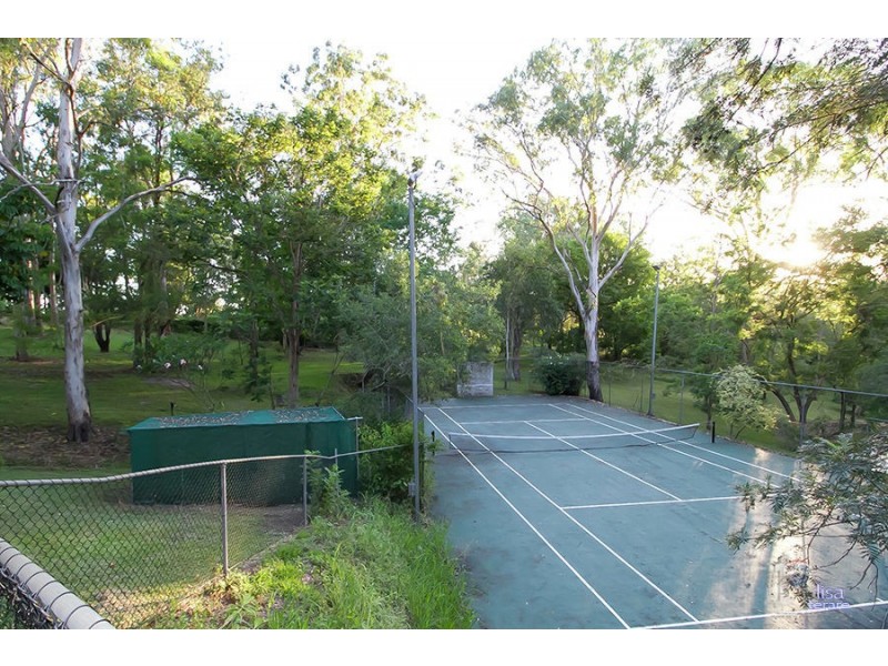 37 Woodfield Road, Pullenvale QLD 4069