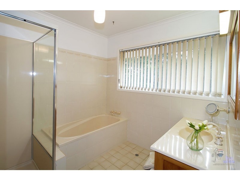 37 Woodfield Road, Pullenvale QLD 4069
