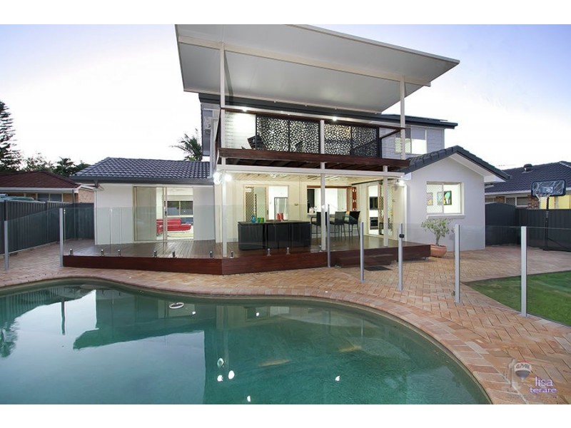 11 Camelot Crescent, Middle Park QLD 4074