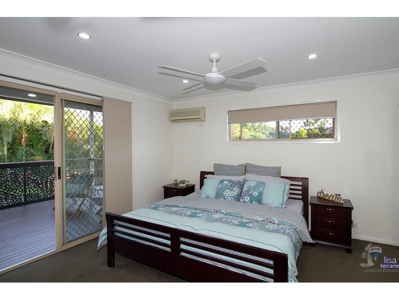 11 Camelot Crescent, Middle Park QLD 4074