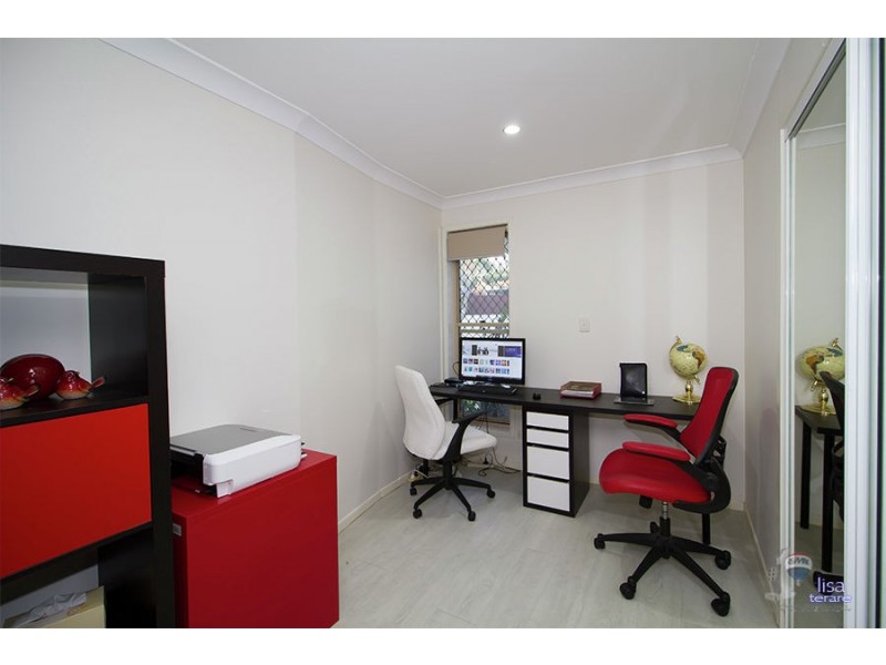 11 Camelot Crescent, Middle Park QLD 4074