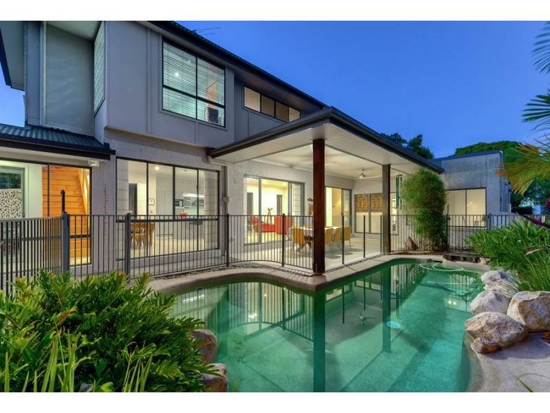 233 Long Street E, Graceville QLD 4075