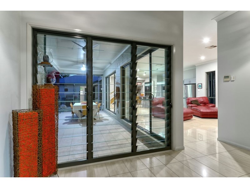 233 Long Street E, Graceville QLD 4075