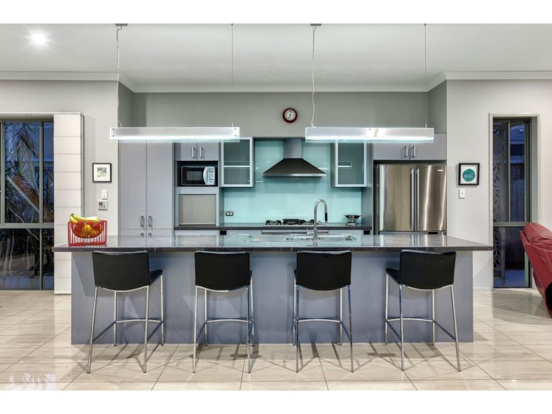 233 Long Street E, Graceville QLD 4075