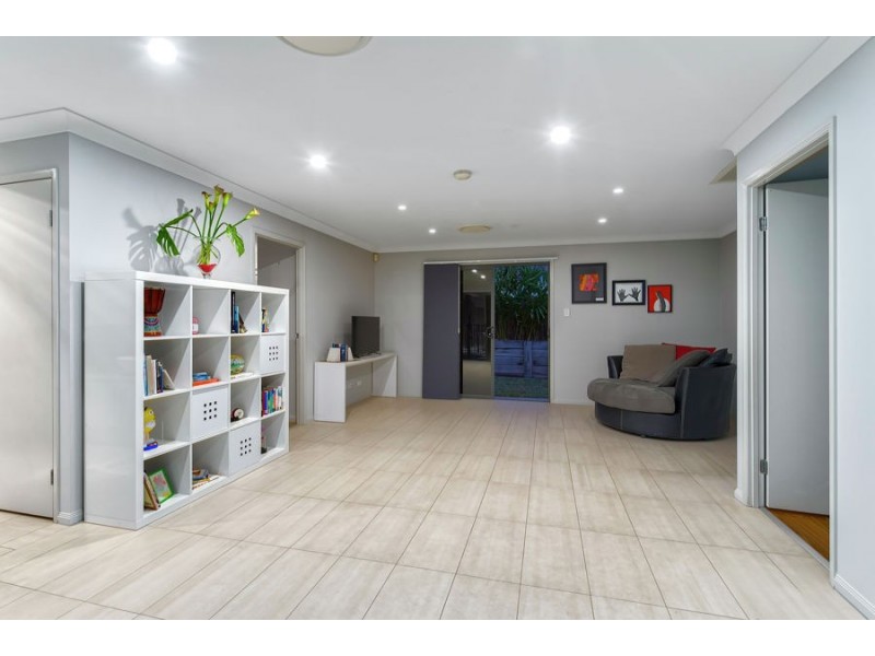 233 Long Street E, Graceville QLD 4075