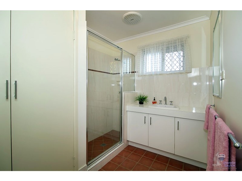 6 Heysen Court, Collingwood Park QLD 4301