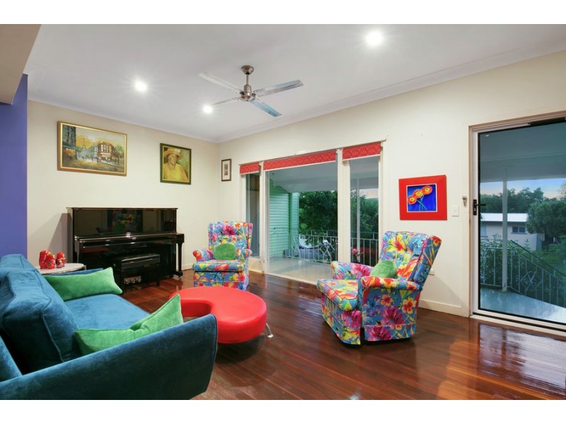 10 Craigmont Street, Tarragindi QLD 4121