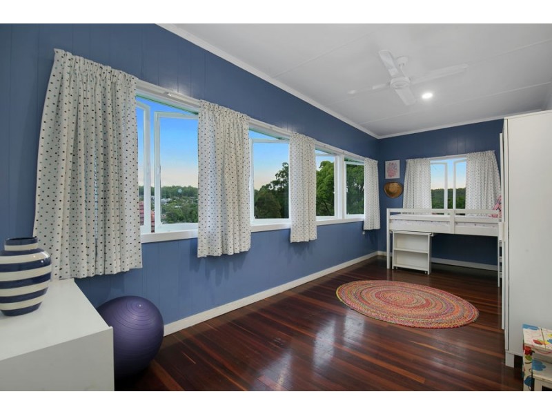 10 Craigmont Street, Tarragindi QLD 4121