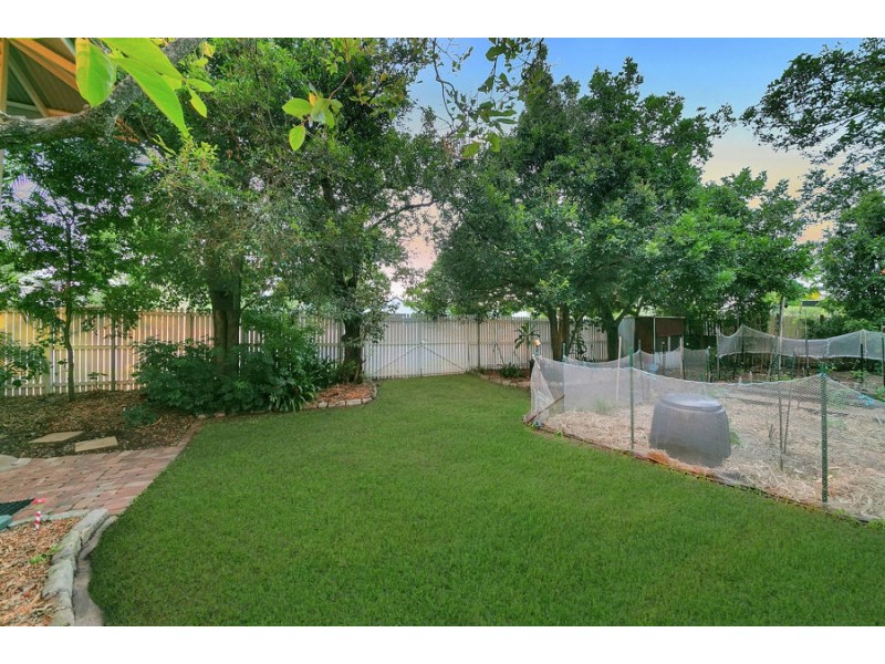 47 Dan Street, Graceville QLD 4075