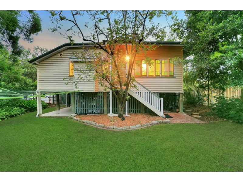 47 Dan Street, Graceville QLD 4075