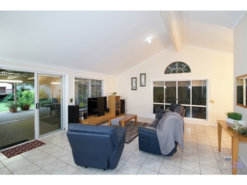 9 Colac Court, Westlake QLD 4074