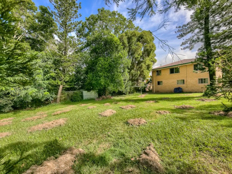 1 Charles Street, Bundamba QLD 4304