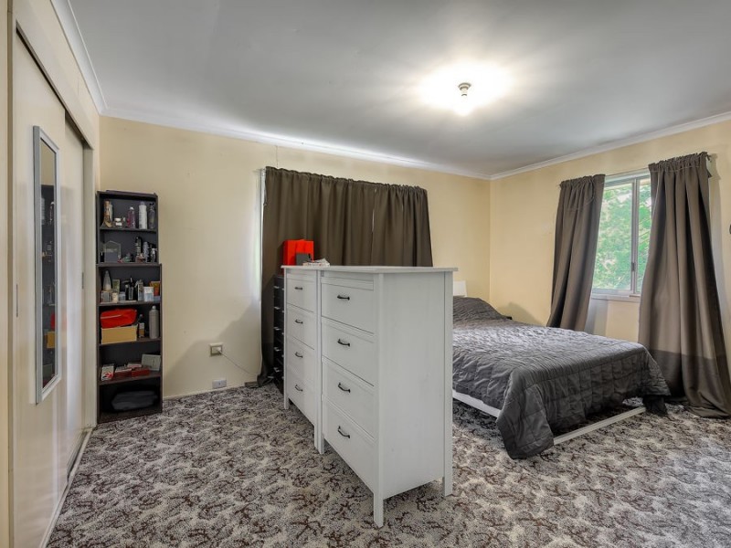 1 Charles Street, Bundamba QLD 4304