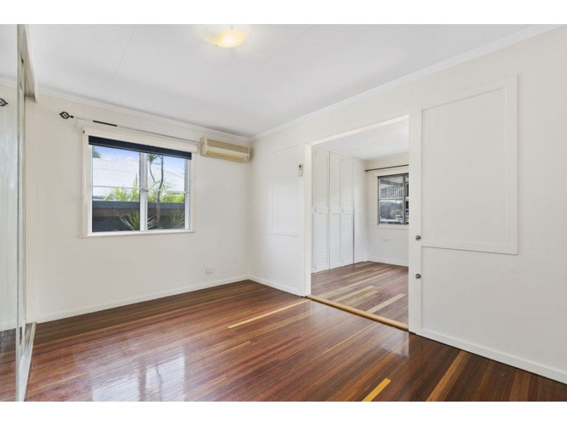 193 Cliveden Ave, Oxley QLD 4075