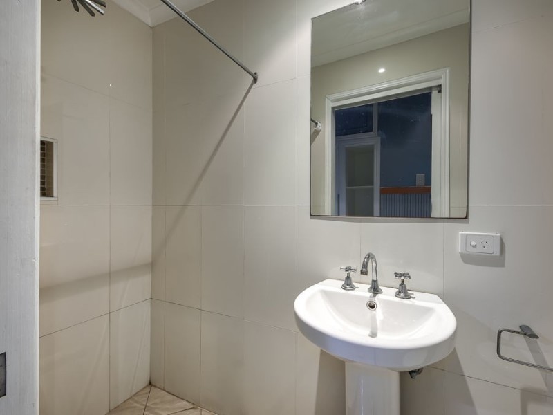 193 Cliveden Ave, Oxley QLD 4075