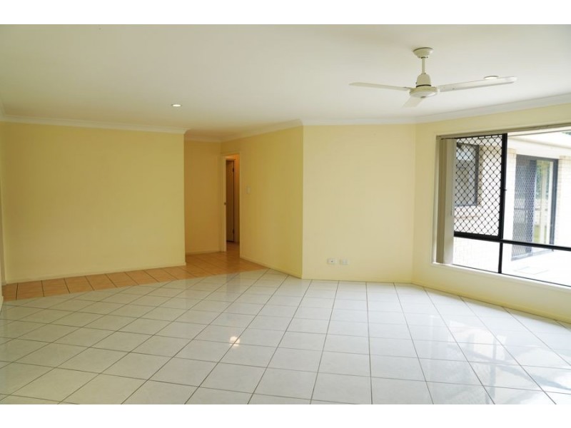 5 Selkirk Close, Oxley QLD 4075