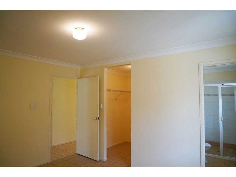 5 Selkirk Close, Oxley QLD 4075