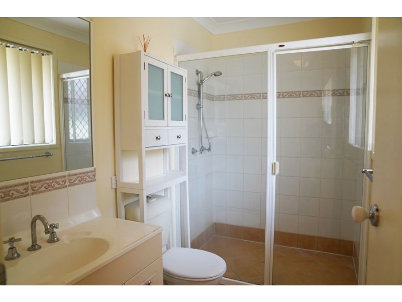 5 Selkirk Close, Oxley QLD 4075