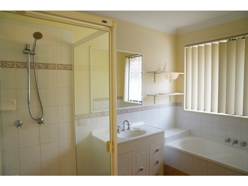 5 Selkirk Close, Oxley QLD 4075