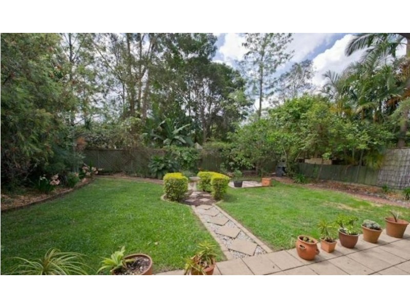 61 Dobell Street, Indooroopilly QLD 4068