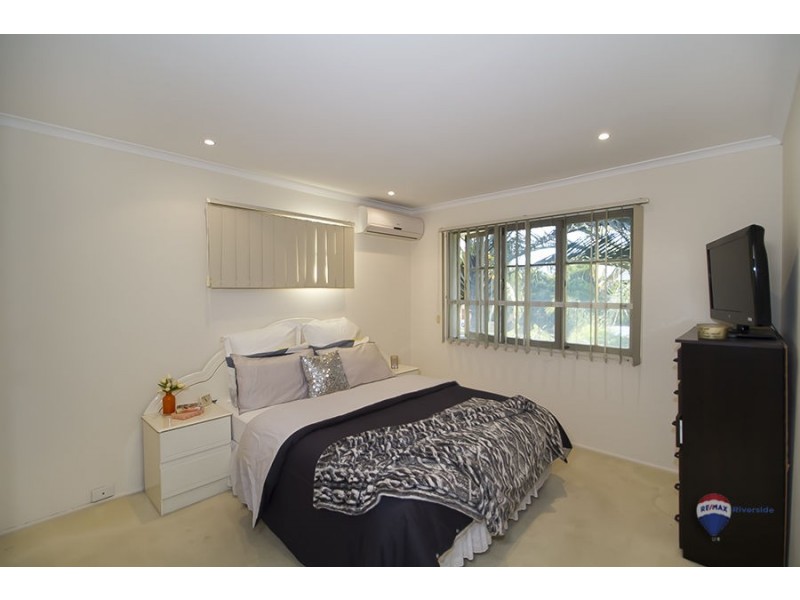 25 Galleon Street, Jamboree Heights QLD 4074