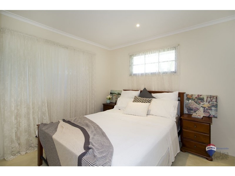 25 Galleon Street, Jamboree Heights QLD 4074