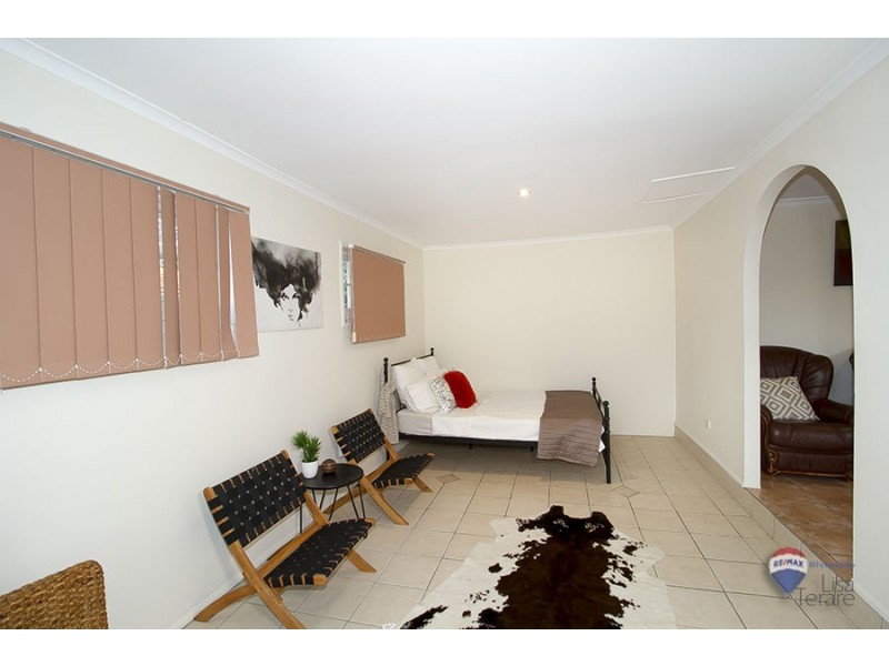 25 Galleon Street, Jamboree Heights QLD 4074