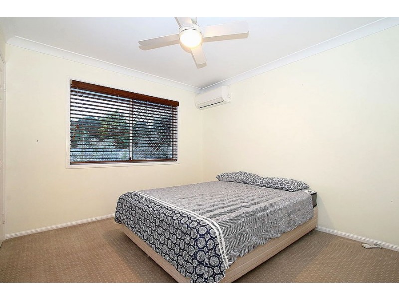 2 Parkwood Place, Middle Park QLD 4074