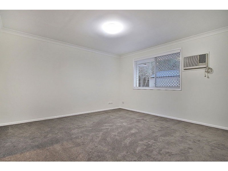 2 Parkwood Place, Middle Park QLD 4074